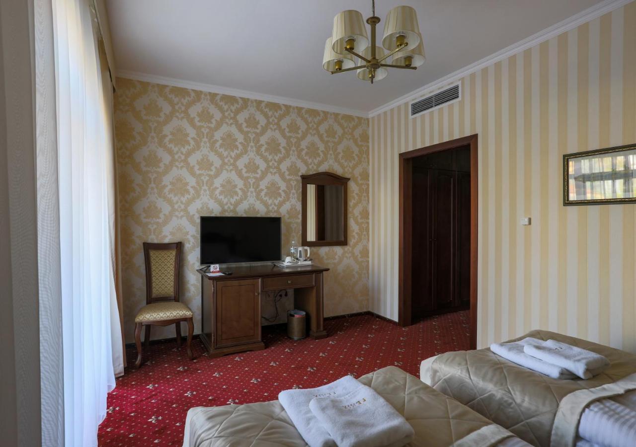 Fenix Town Ξενοδοχείο Βίνιτσα Εξωτερικό φωτογραφία