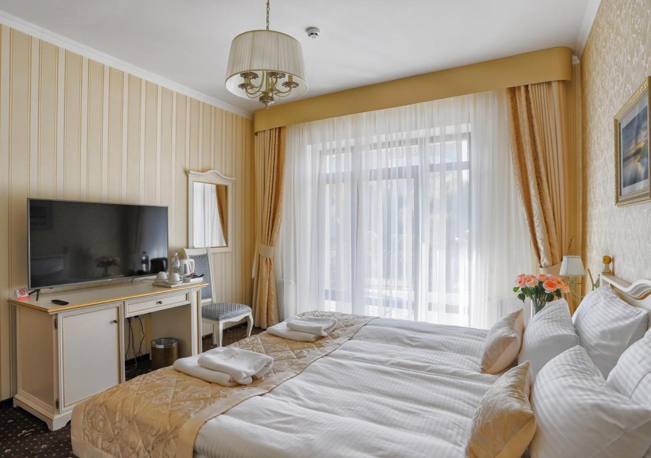 Fenix Town Ξενοδοχείο Βίνιτσα Εξωτερικό φωτογραφία